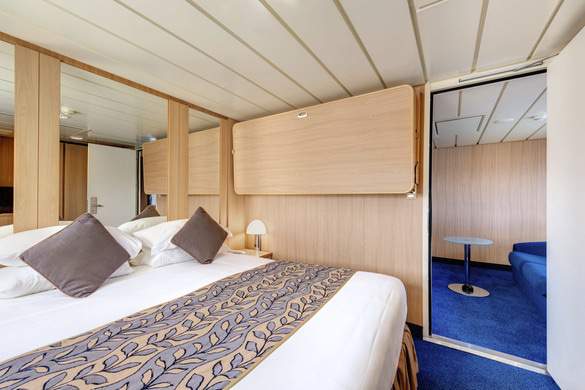 MSC Cruises MSC Sinfonia Ocean View 0.jpg